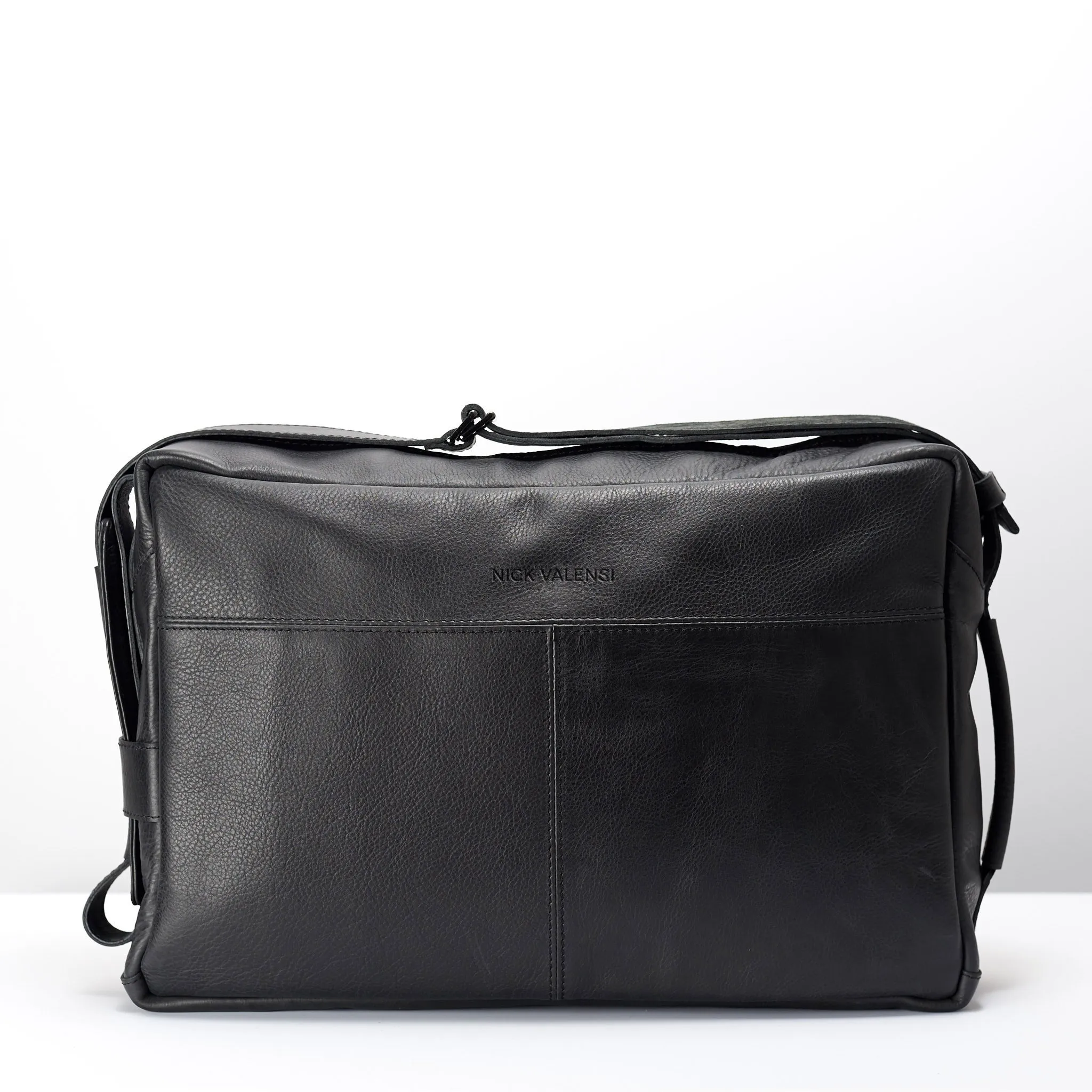 Addox Messenger Bag · Black