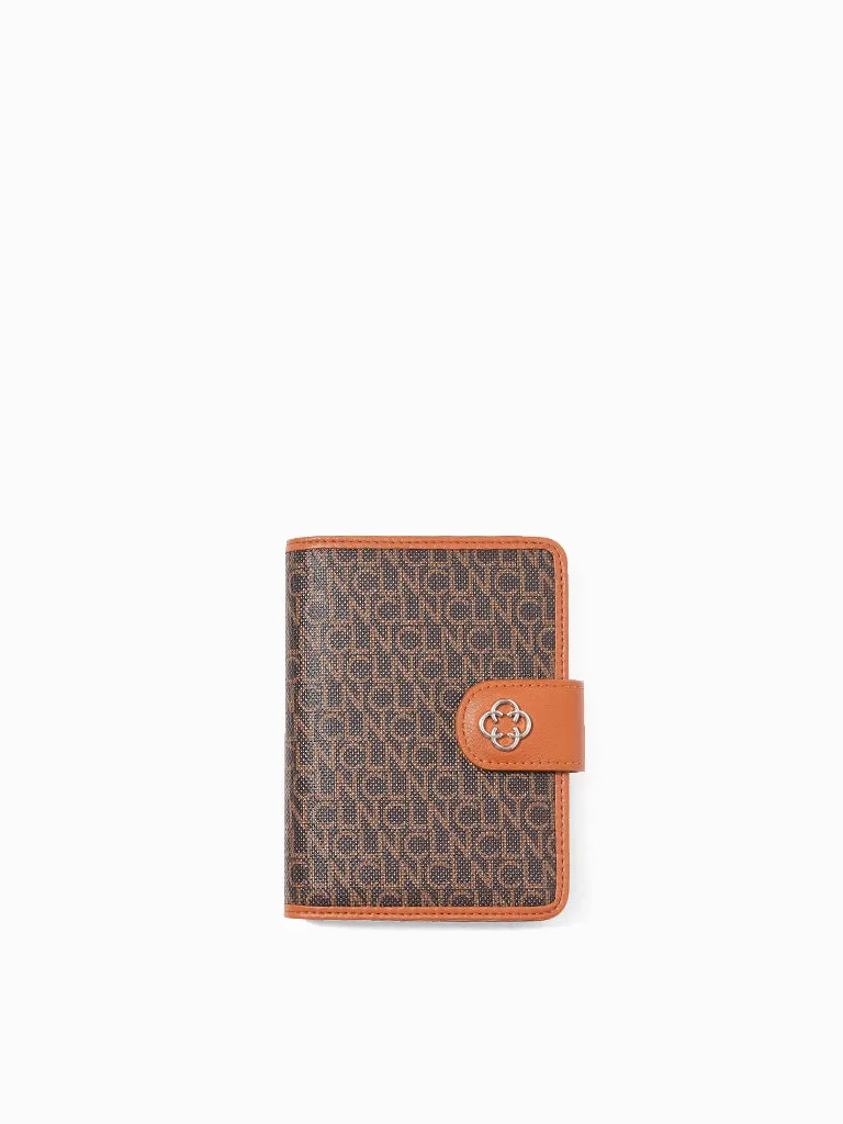 Aiah Passport Holder