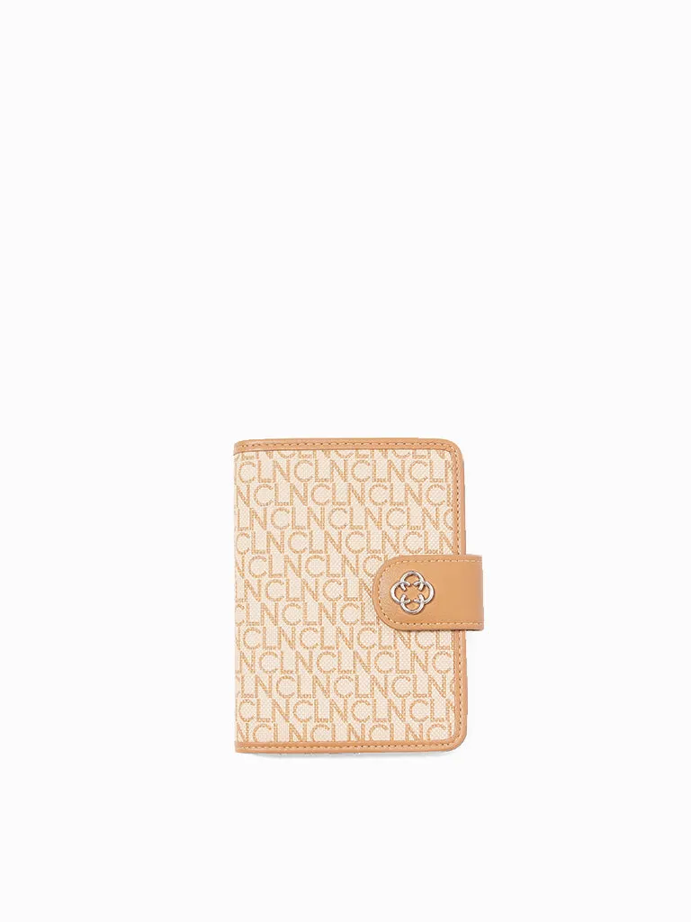 Aiah Passport Holder