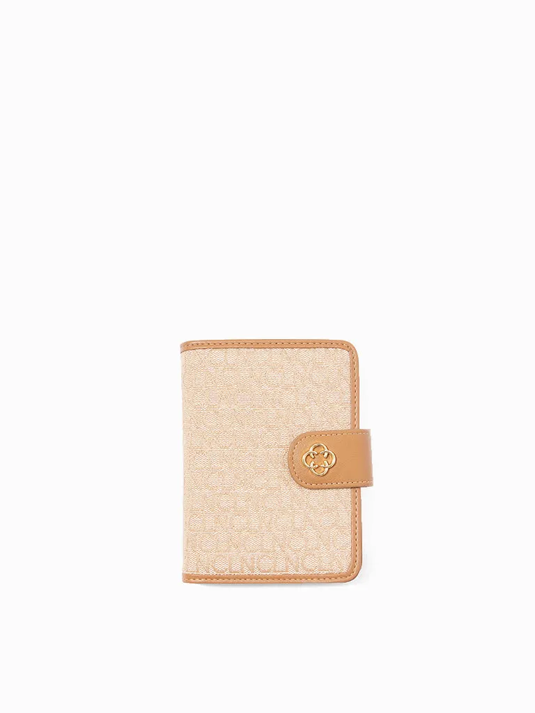 Aiah Passport Holder