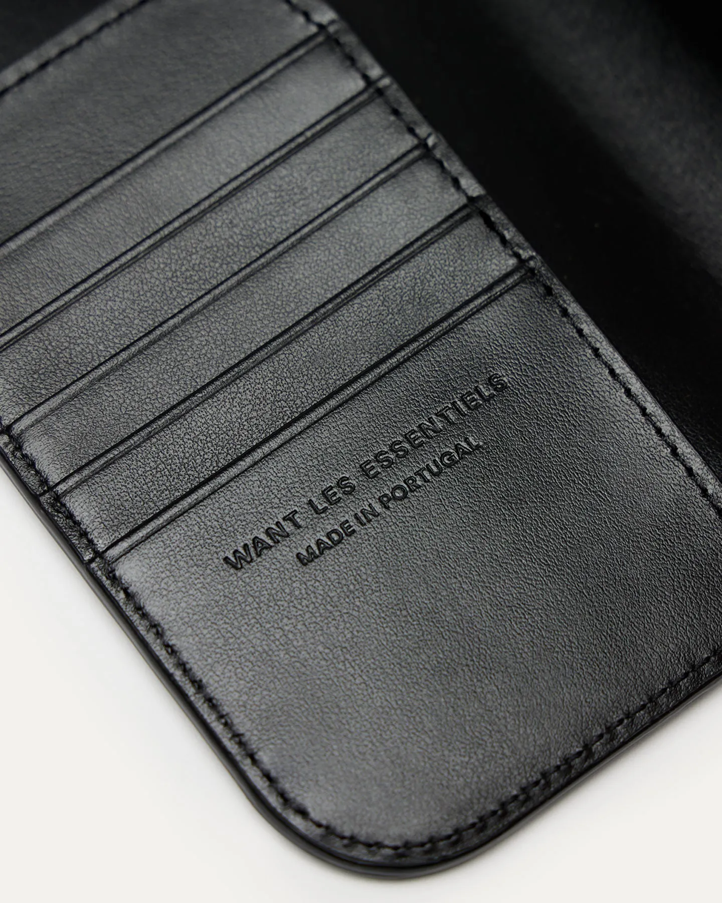 Arch Smooth Leather Passport Cover