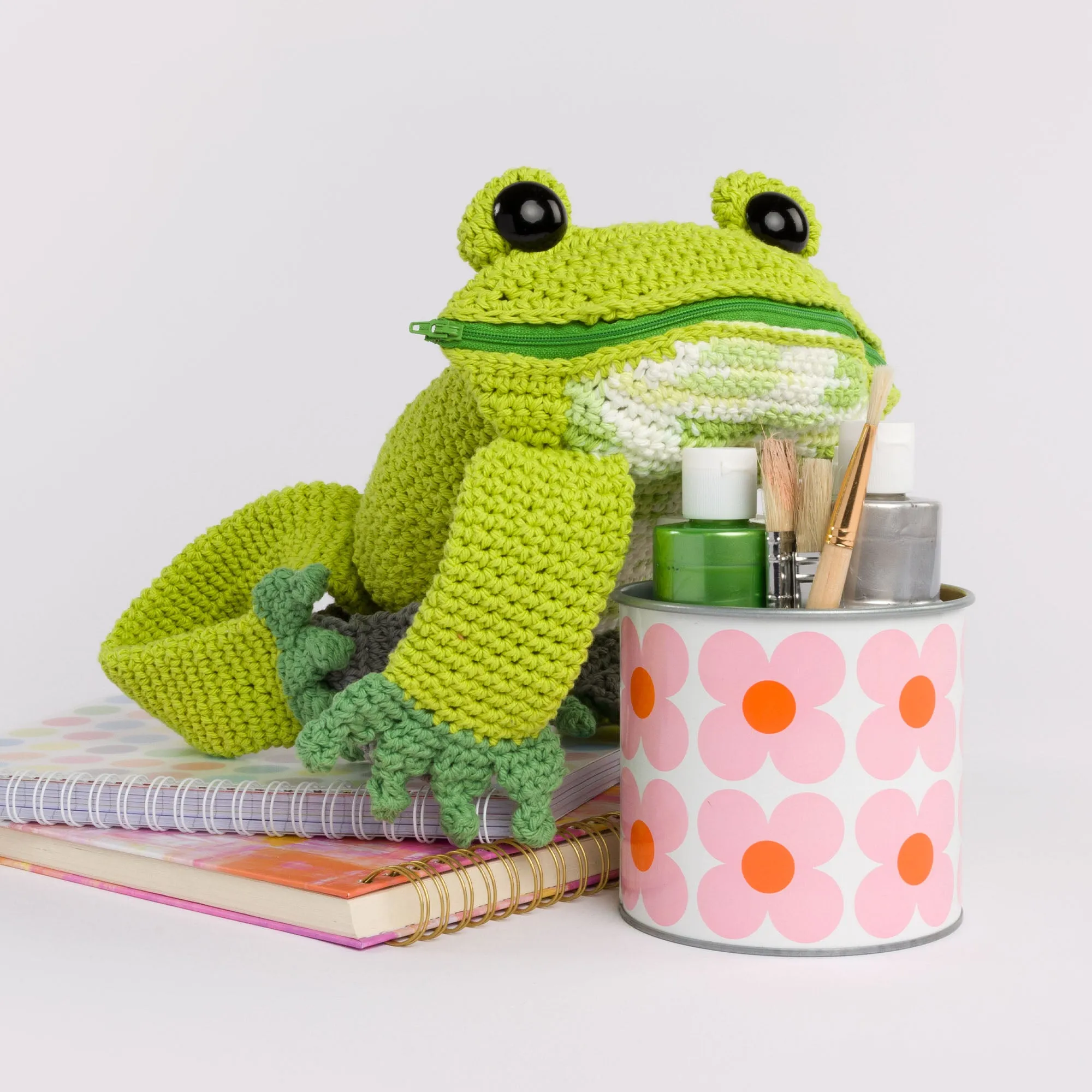 Lily Sugar'n Cream Crochet Frog Backpack