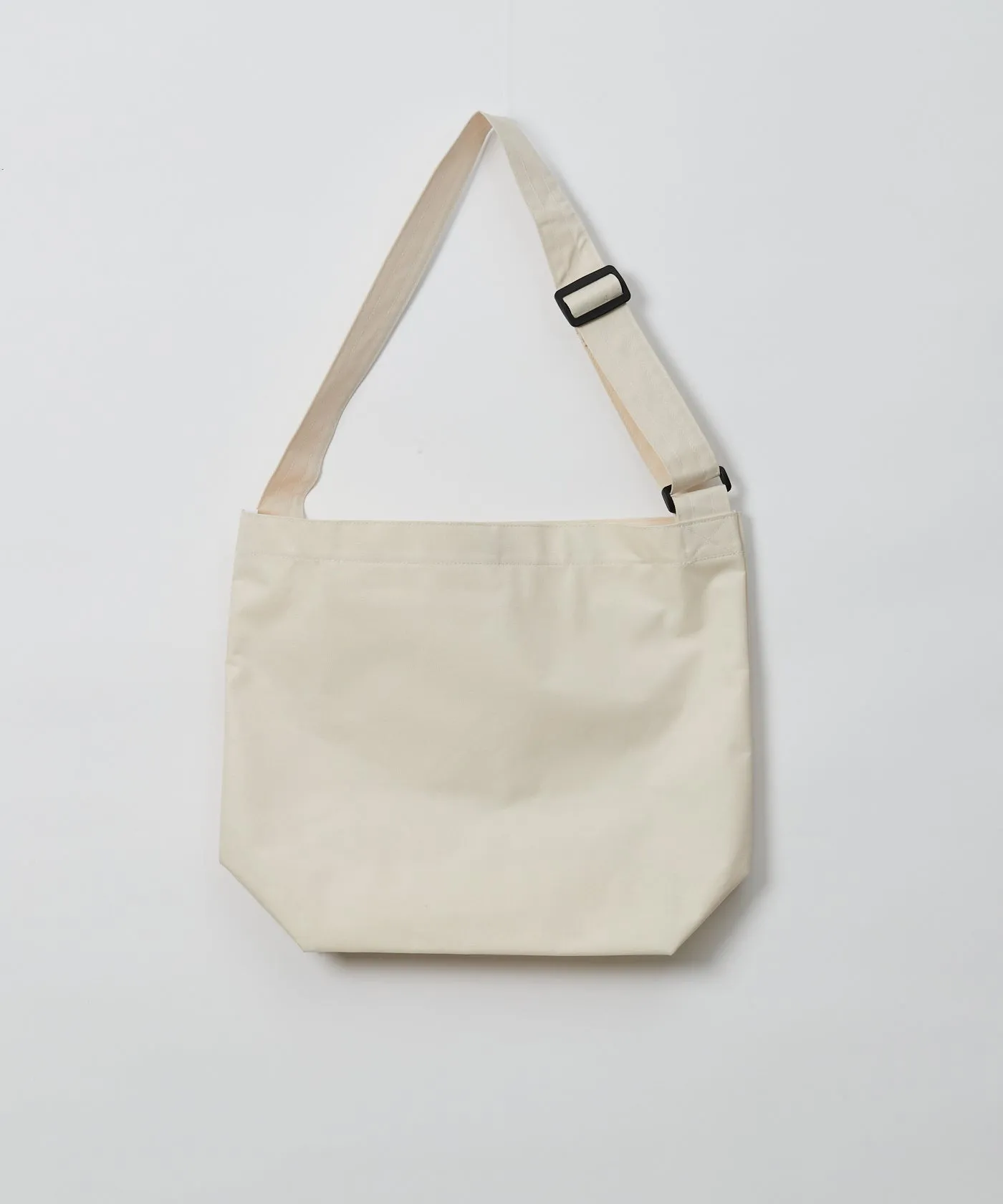 MAVERICK Messenger Bag - Beige