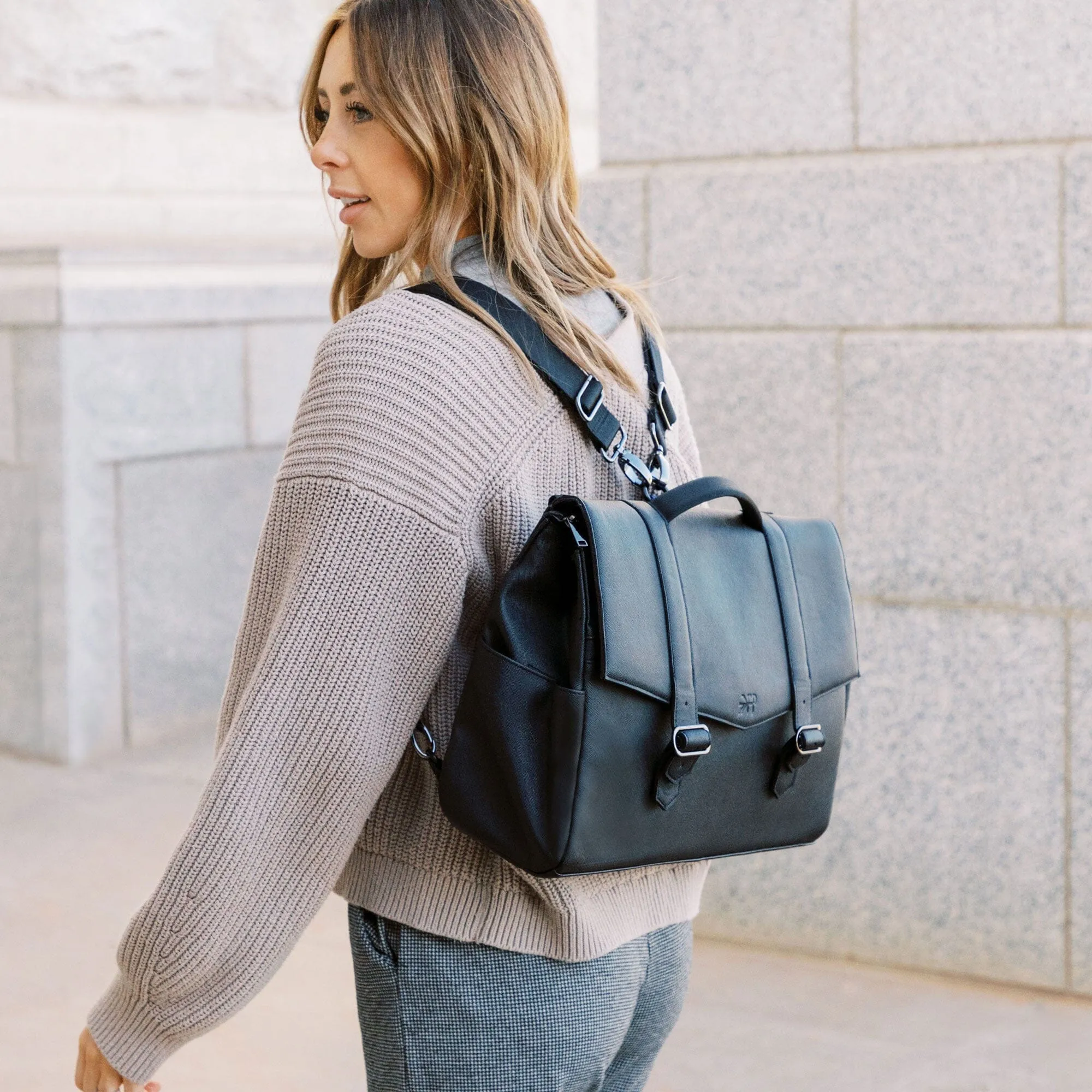 Obsidian Cambridge Messenger Bag