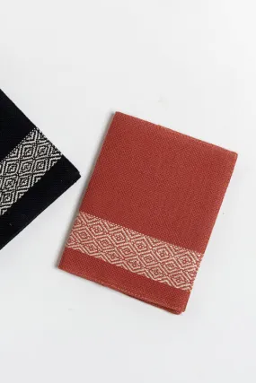 One 'O' Eight Knots Leher Hand-Woven Passport Holder - Brick Red