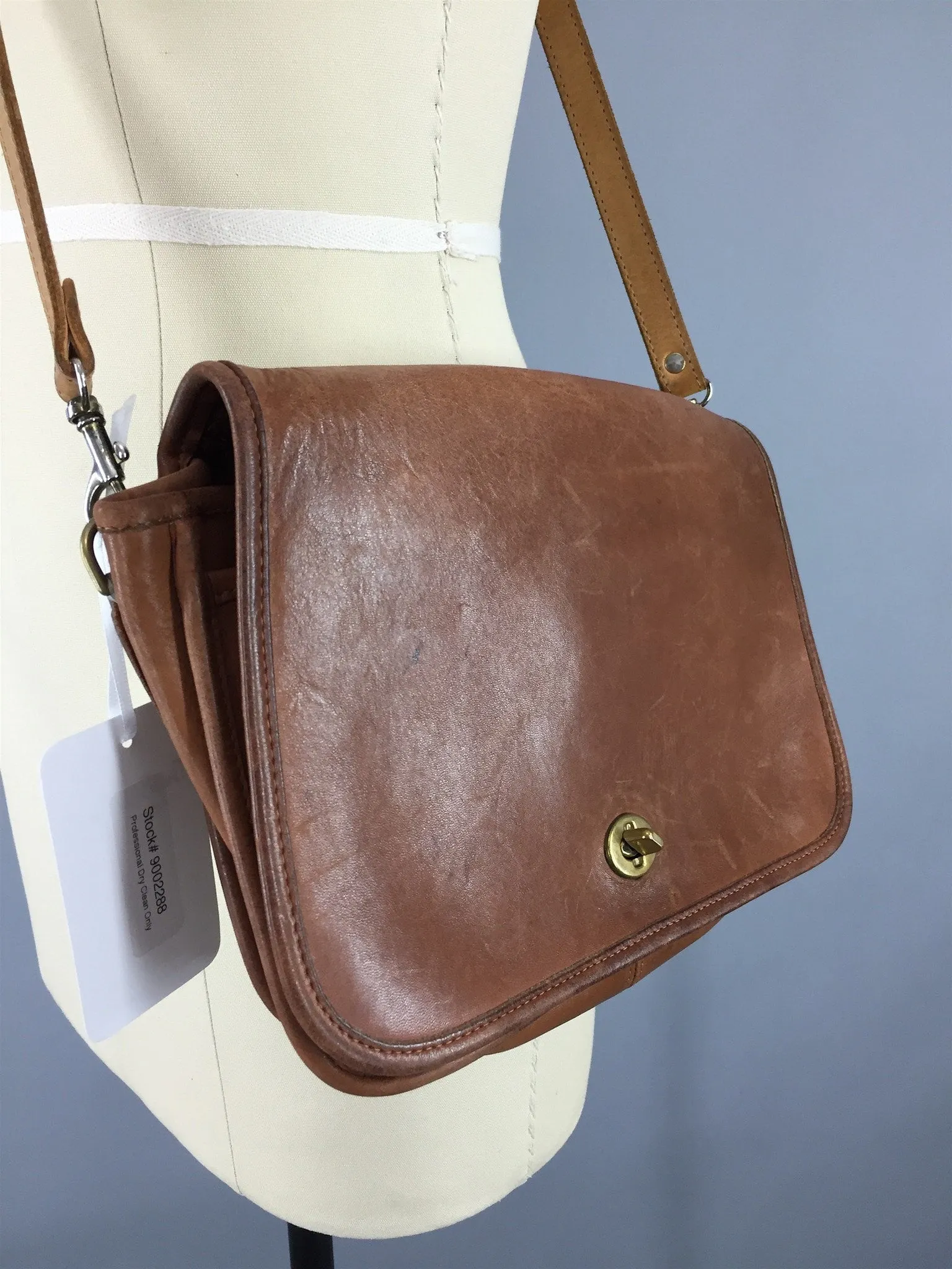 Vintage 1970s Coach Bag / Brown Leather Cross Body Purse