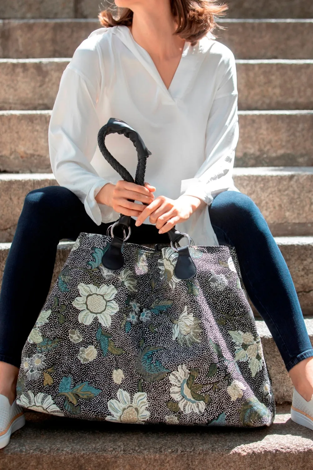 Weekend Bag | Black Flower | Linen